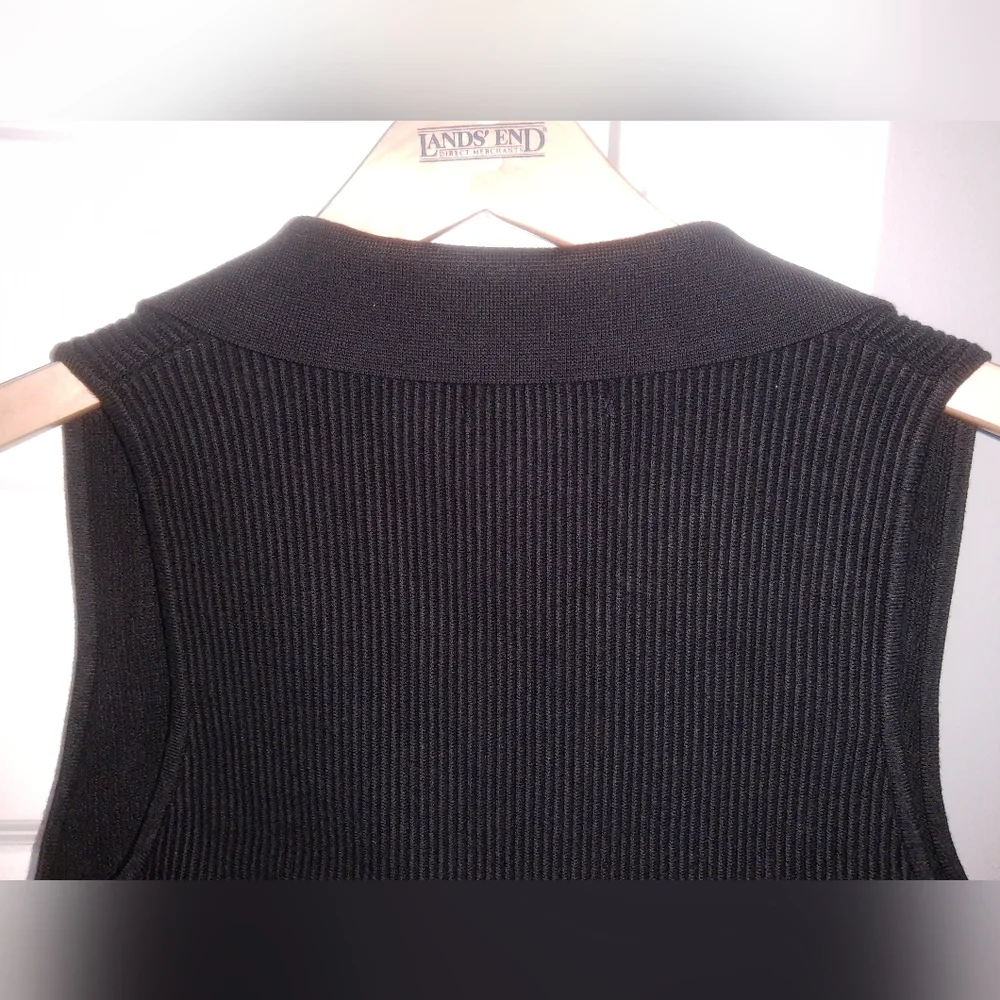 House of Harlow 1960 Deep V-neck Ribbed Collared Knit Top. S - Picture 6 of 8